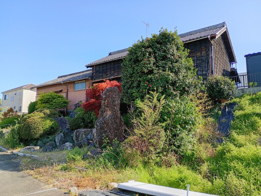 南面道路に面しているので日当たり良好◎