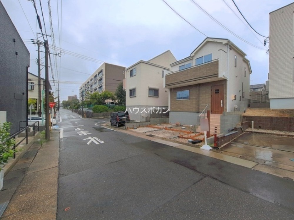 前面道路幅員約6.5m！駐車もしやすい環境◎