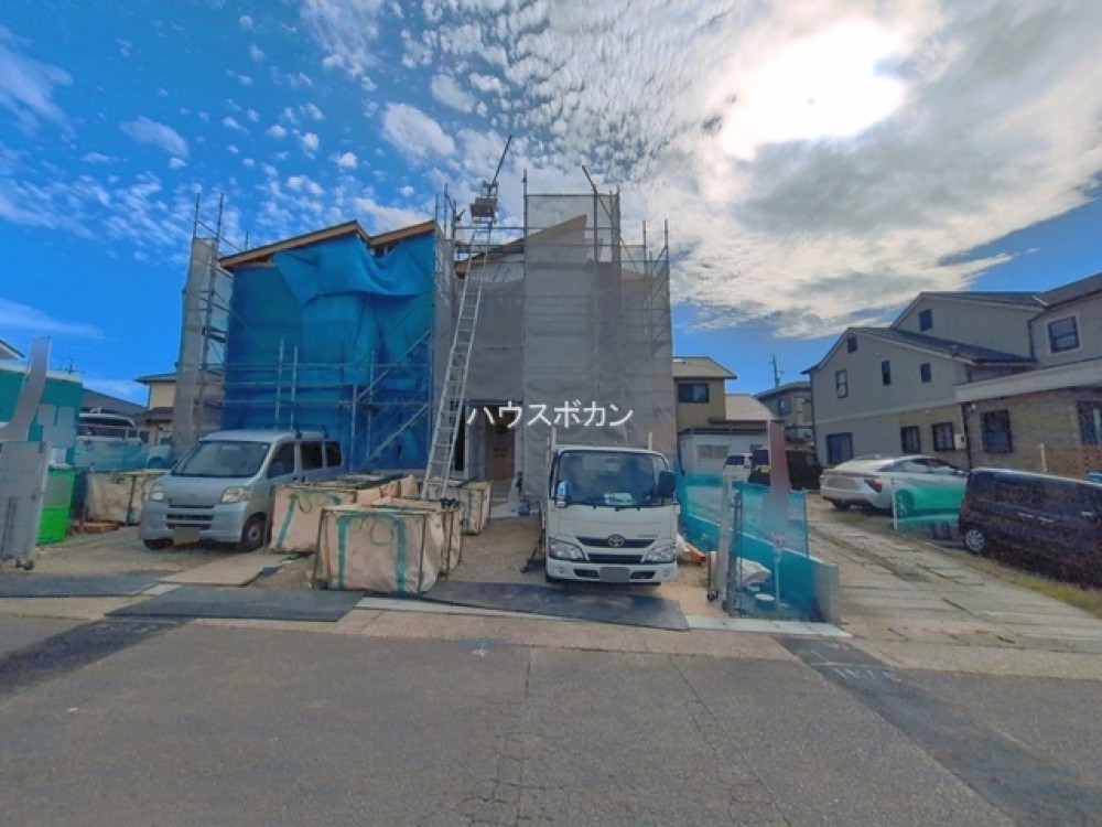 建築中の新築戸建、外観です！