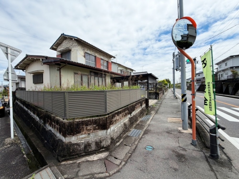 南西角地のため風通し、日当たり良好◎
