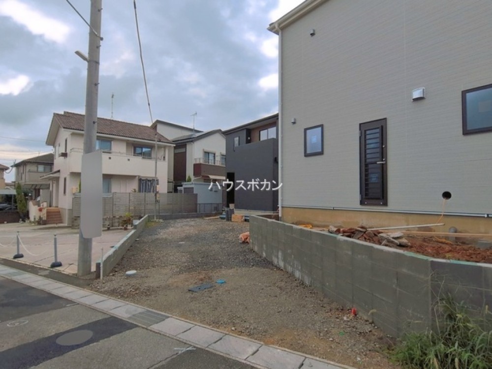 建築中の現場！駐車スペースも3台以上◎