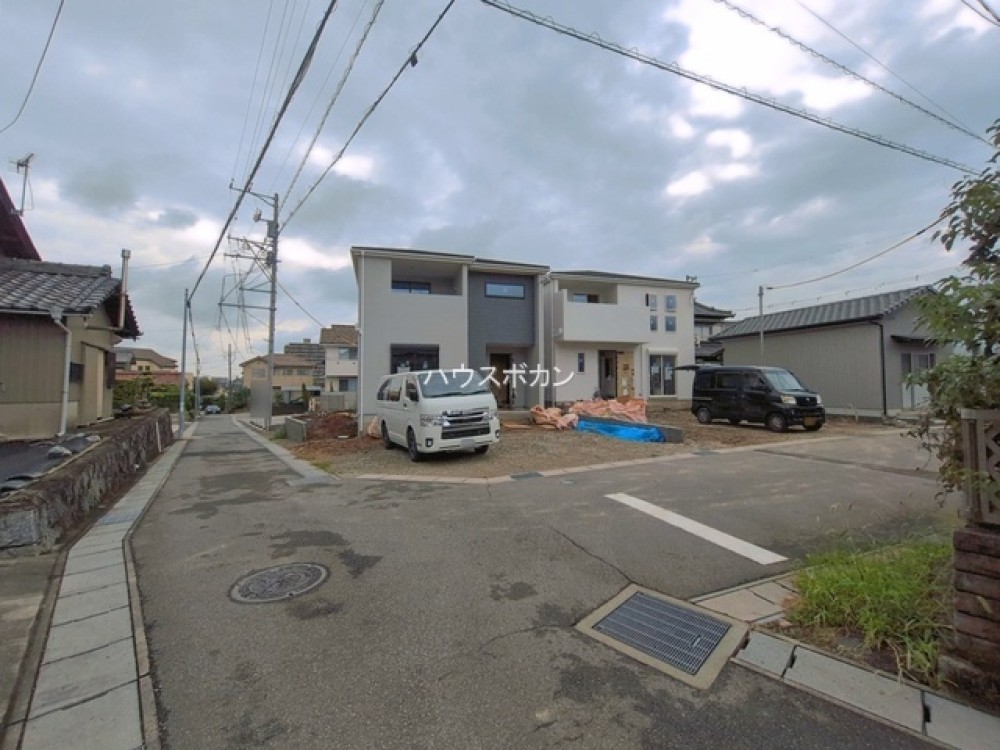 建築中の新築戸建、外観です！