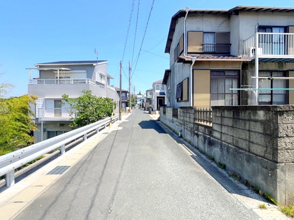 間口広々のため車の往来がスムーズです。