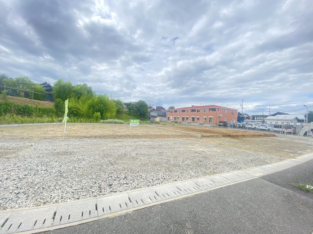 造成済後のお引渡し♪建築コストが抑えられます。