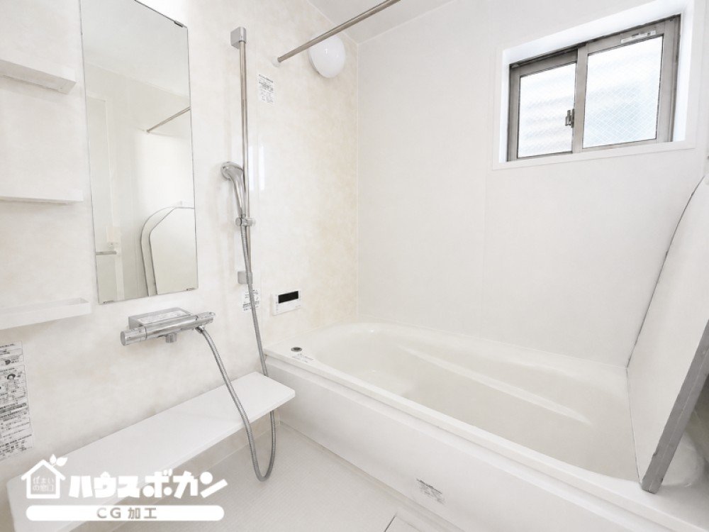バスルームもゆったりくつろげる広さです。