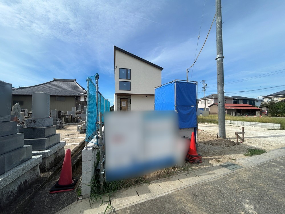 建築中の外観です。2階建て新築戸建！