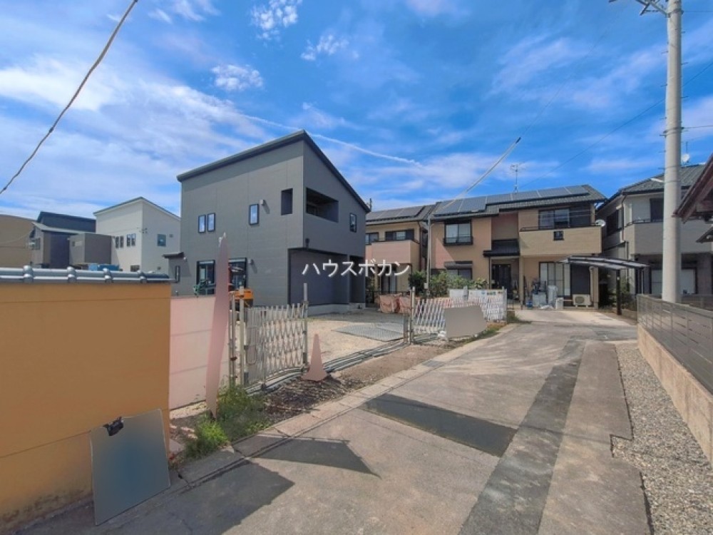 落ち着いた住宅街に建つ2階建て新築戸建！