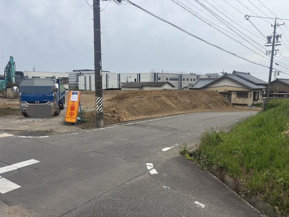 間口広々のため車の往来がスムーズです。