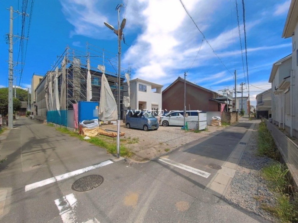 建築中の全2棟、閑静な住宅街に佇む新築戸建！