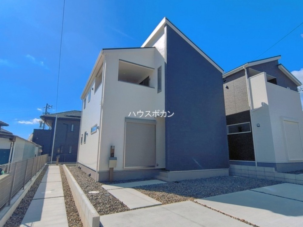 スタイリッシュな外観の新築戸建です！