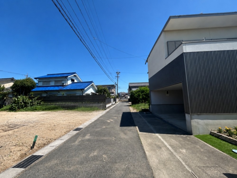 自由な建築プランを立てられる平坦地♪