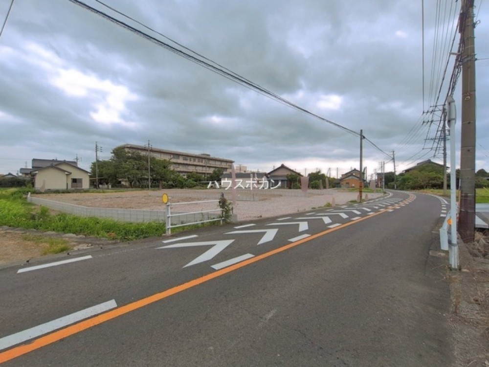 造成済みの広々とした建築予定地！