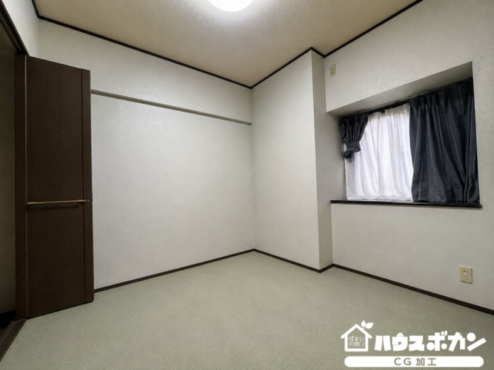 収納を活かし、すっきりと使える4.5帖の洋室です。