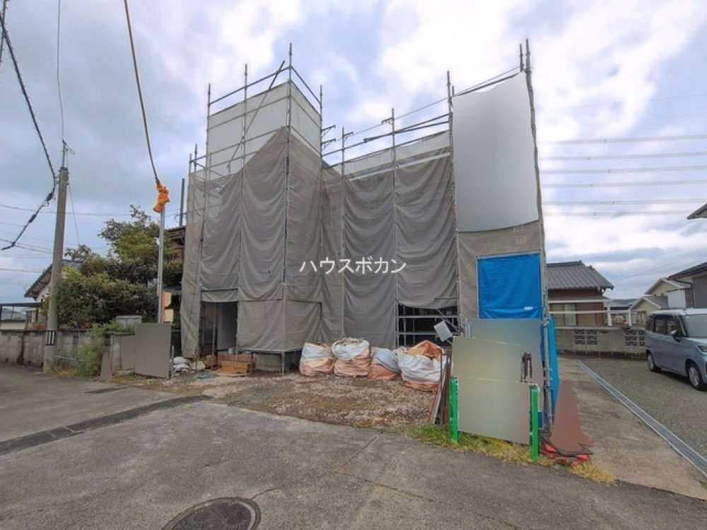 建築中の新築戸建、完成が楽しみです！