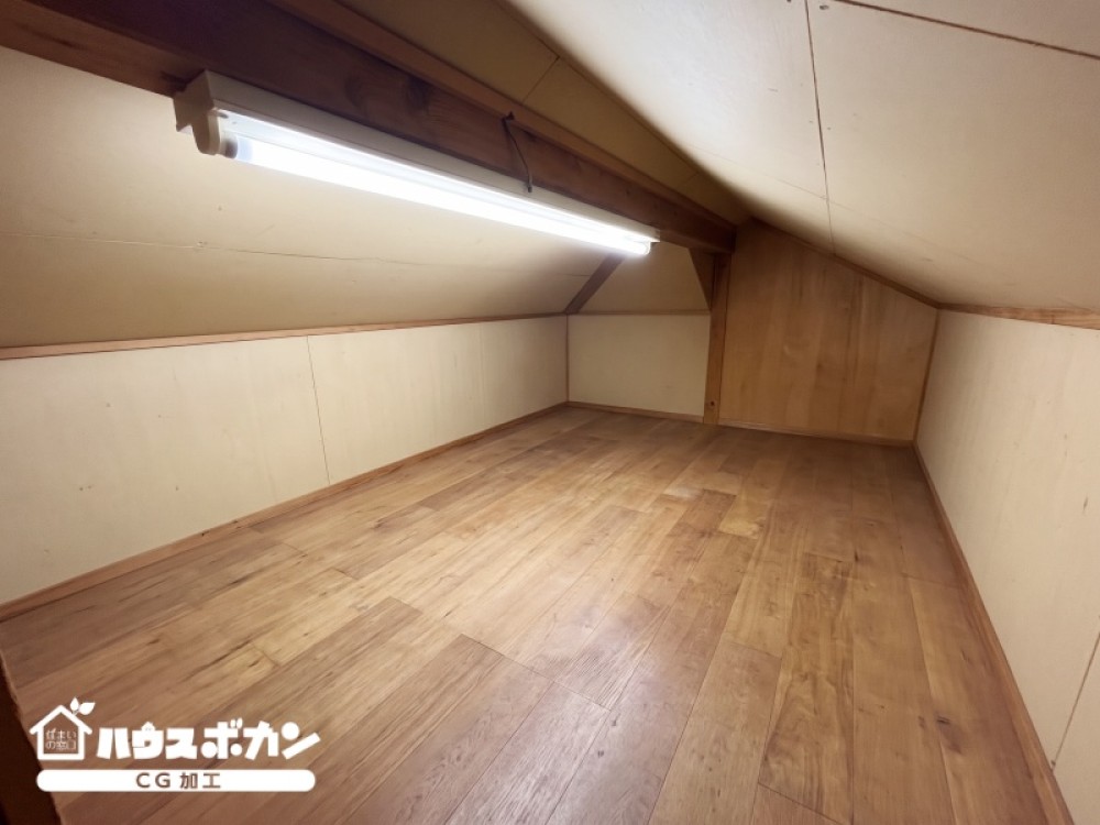 屋根裏収納もございます！