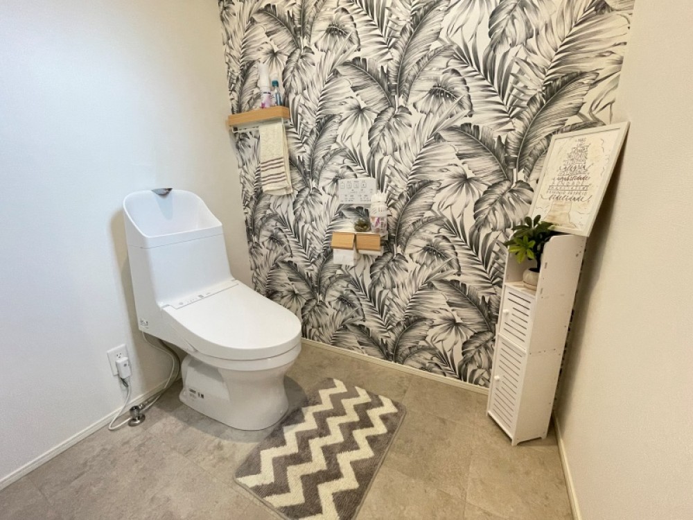 日常使いしやすい広さのトイレです。