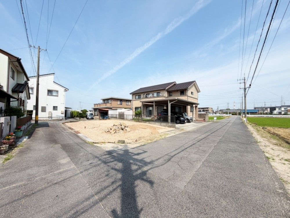 前面道路6m以上で駐車も快適！