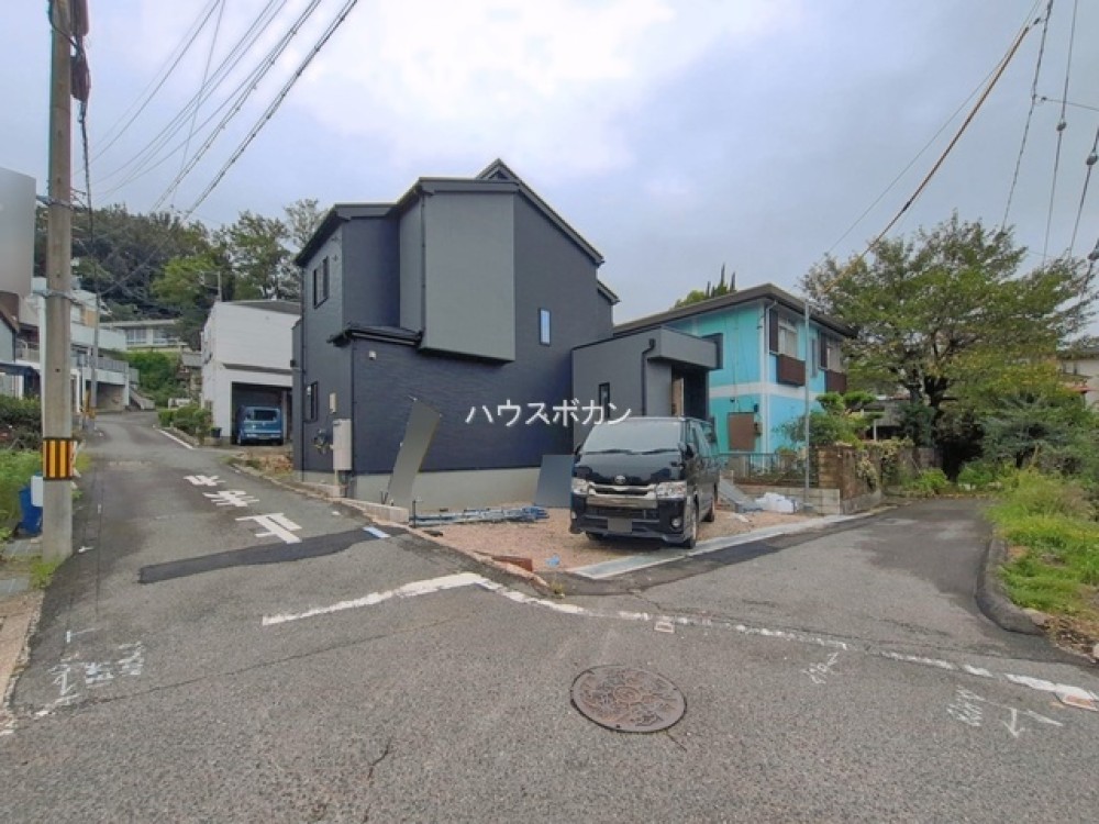 角地に建築中の新築戸建です！