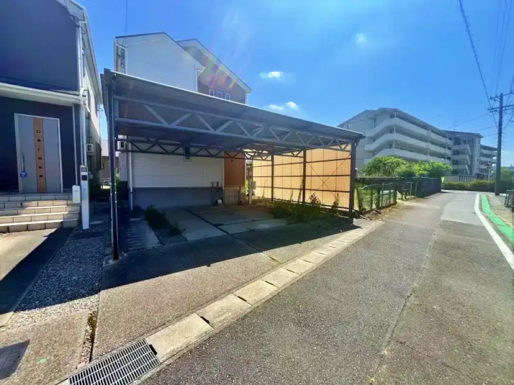 間口広々で駐車もラクラク♪