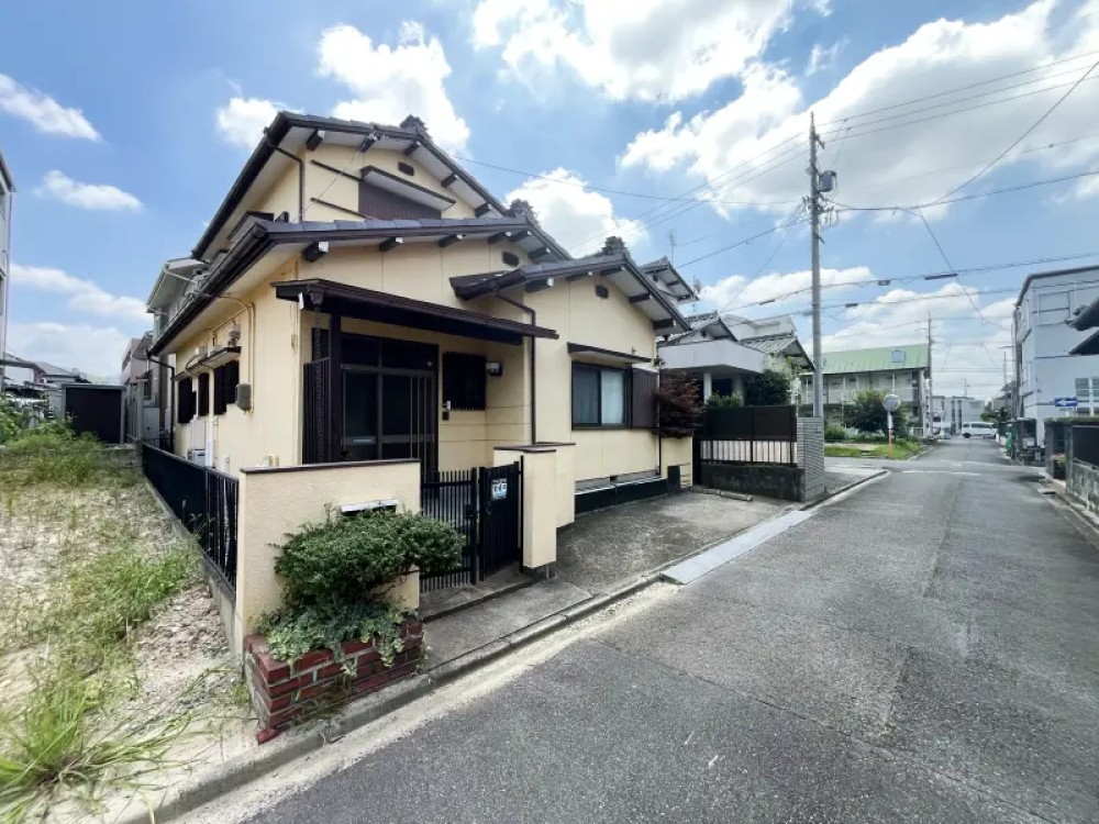周辺環境も充実！生活に便利な住環境です。