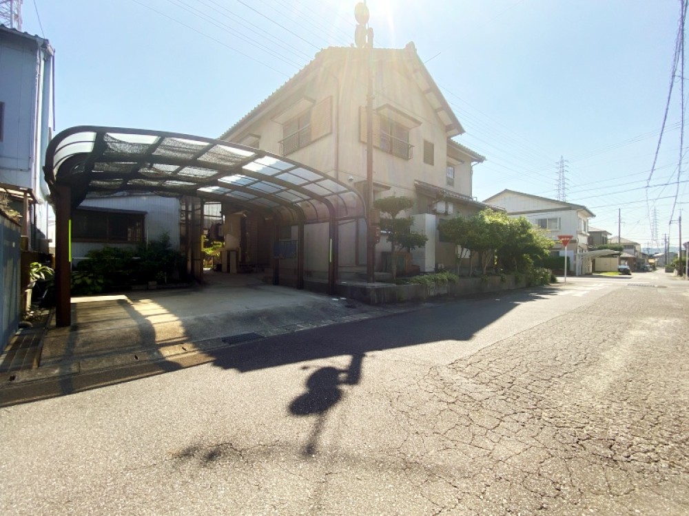 解体更地渡しですので、建築費用を抑えられます◎