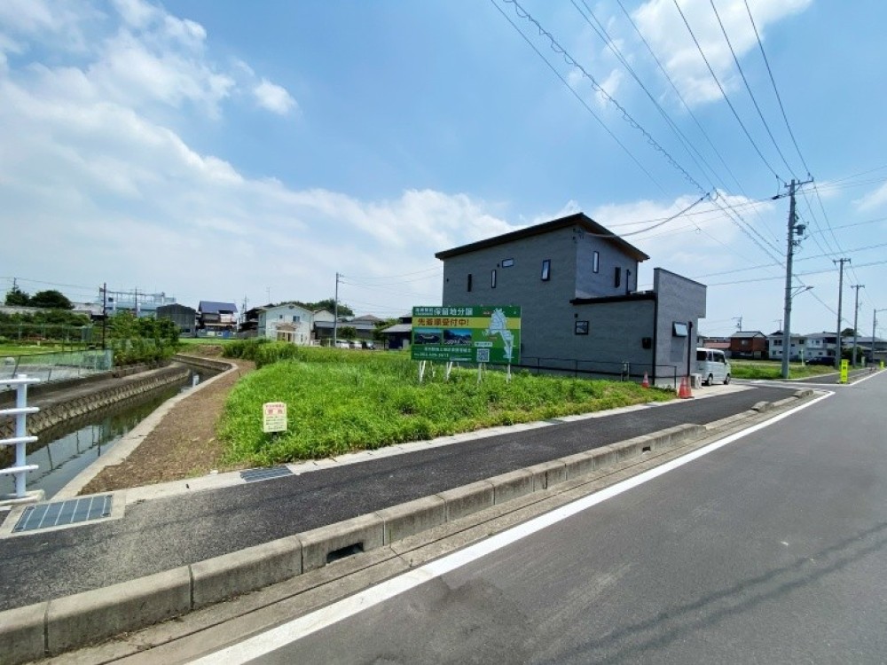 建築条件なし！自由な建築プランが叶うお土地です◎