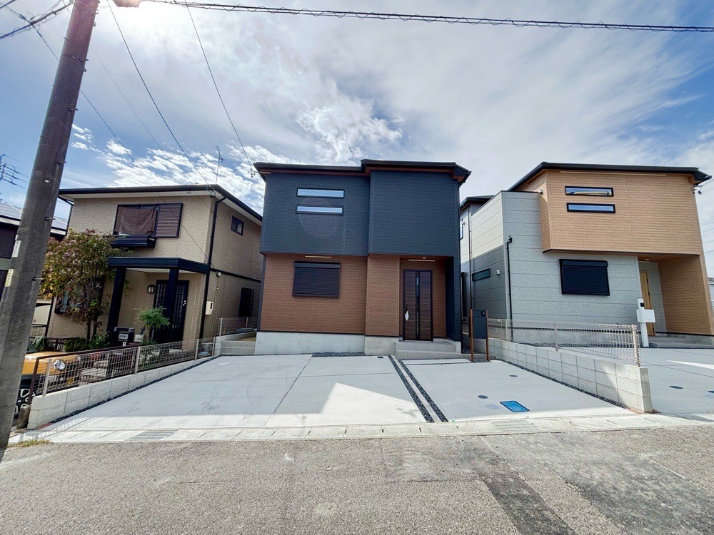 東郷町三ツ池三丁目　第1　全2棟　2号棟 画像1