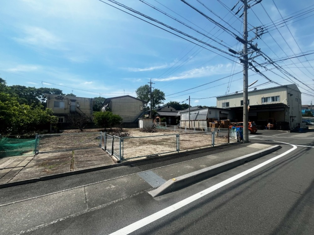 駐車4台可能！（車種による）来客が多い方でも安心。