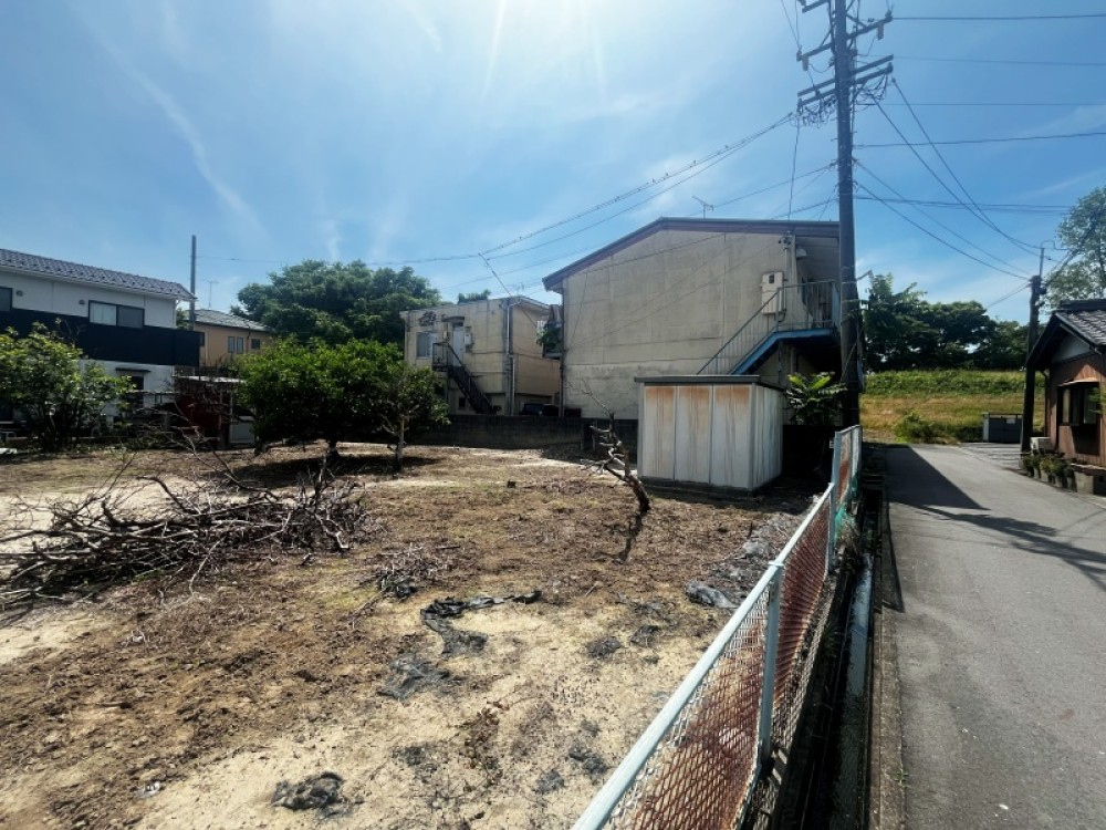現地は高低差が少なく、日当たり・通風良好です♪