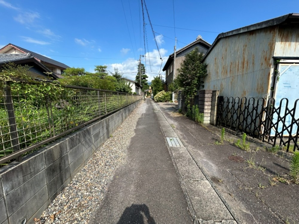 小中学校まで徒歩15分圏内で安心！