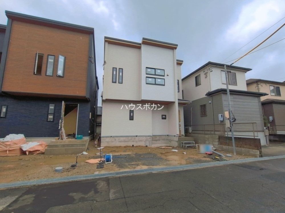 建築中の2階建て外観です！
