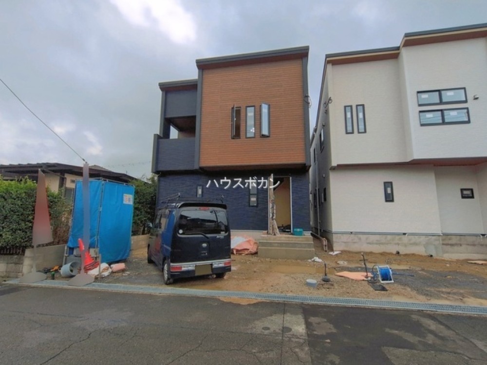 建築中の2階建て新築外観です！