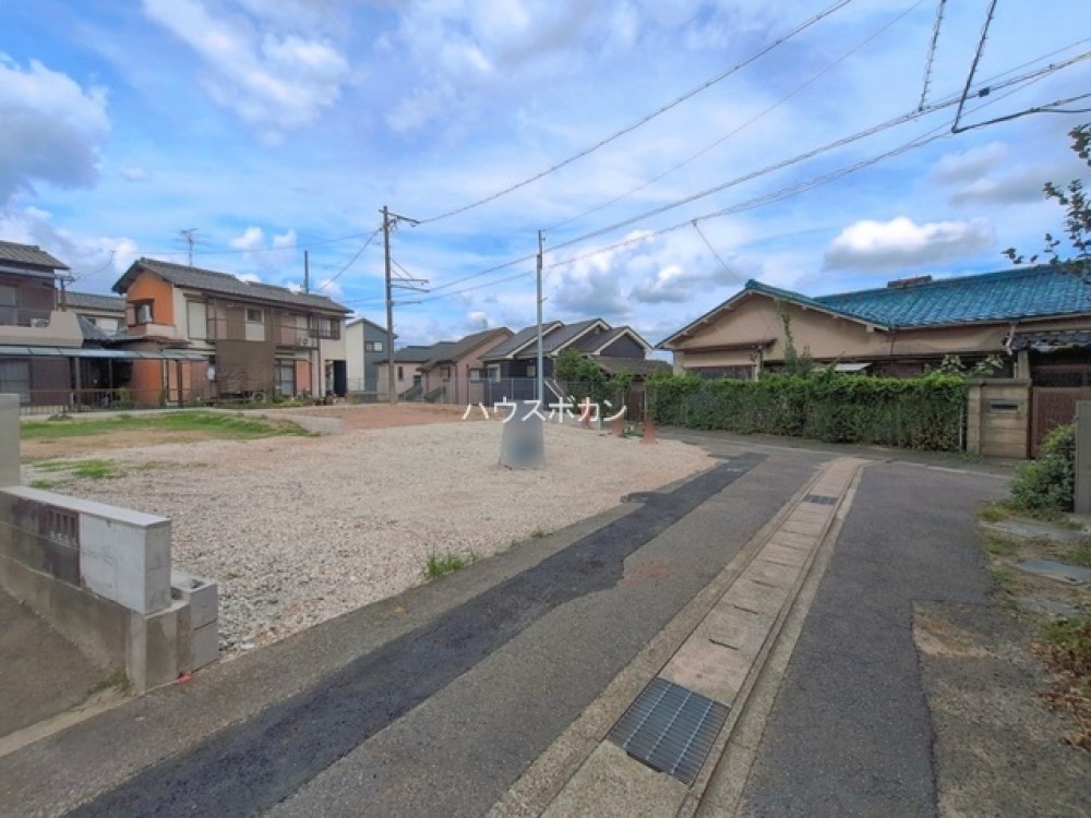 南面道路に面した整地済みの現地です！