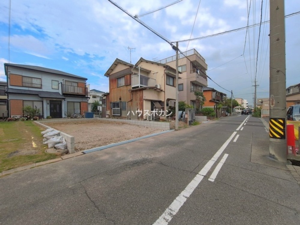 南面道路接面につき陽当たり良好！