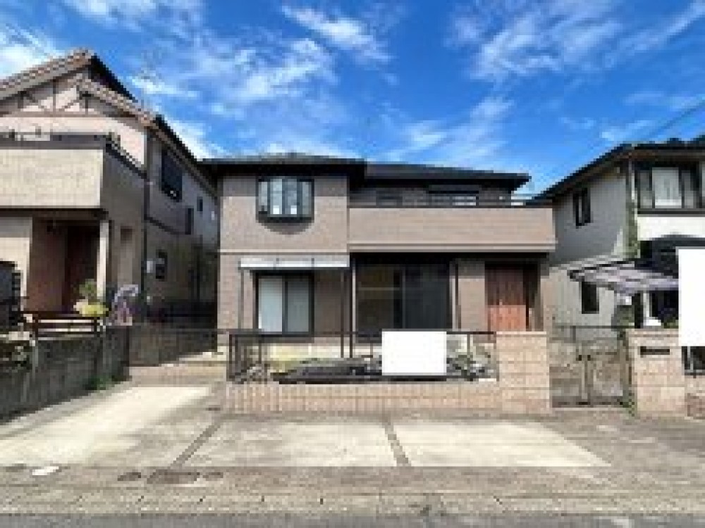 外装リフォーム済みの2階建て外観！