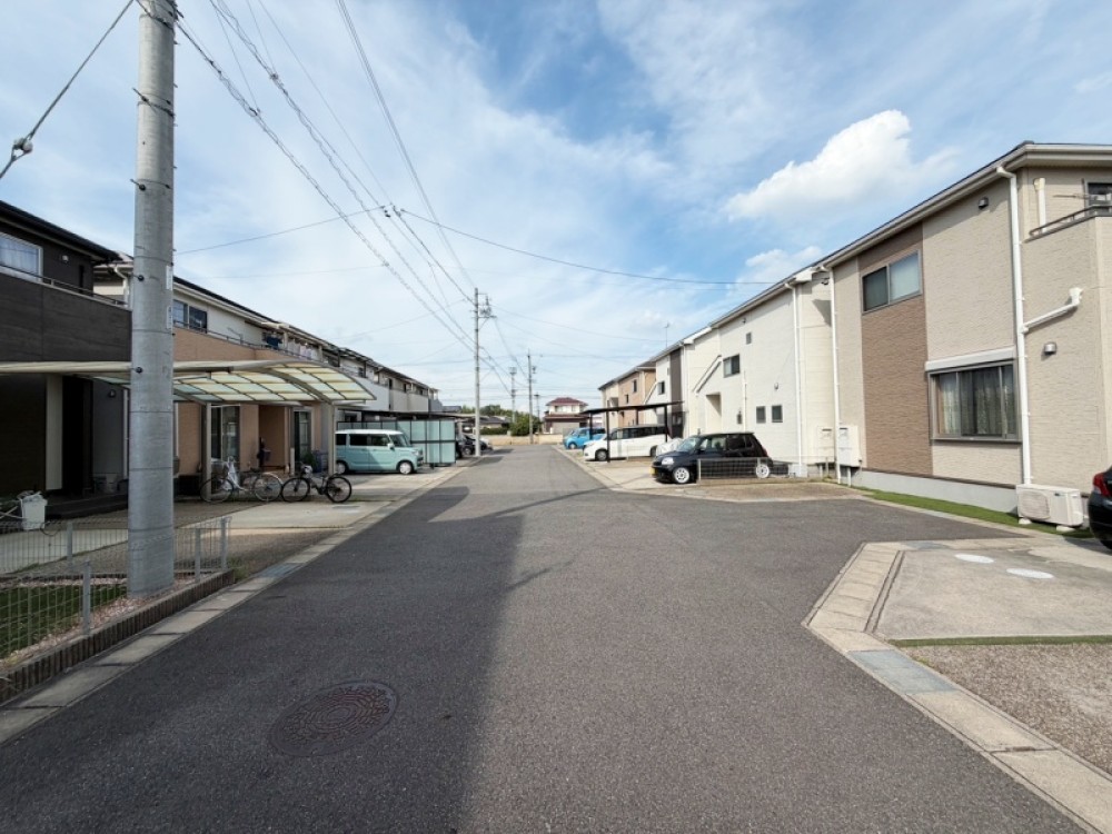 前面道路6m以上で車の出入りも安心◎