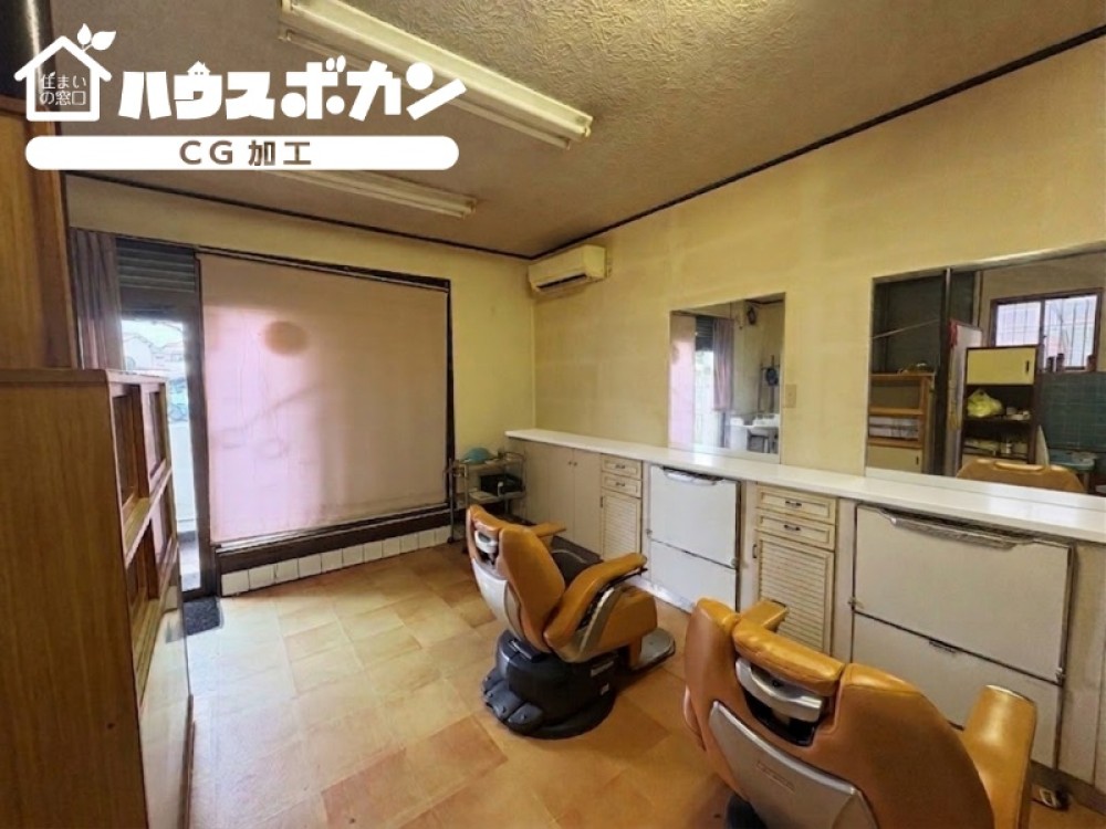 店舗スペースとして活用できる室内です。