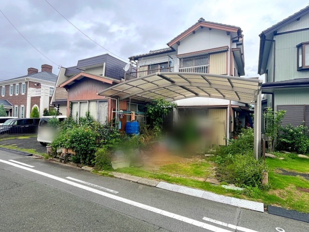 南面道路接面の閑静な住宅街の対象地！