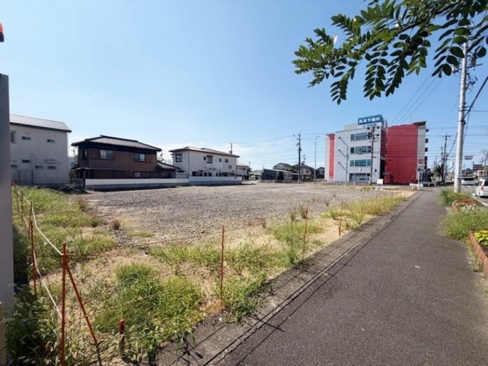 間口約20m以上！駐車も楽々です♪