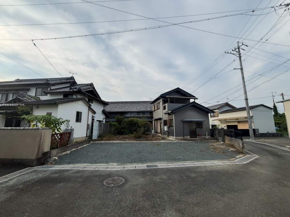 北東角地に角地につき風通し良好◎