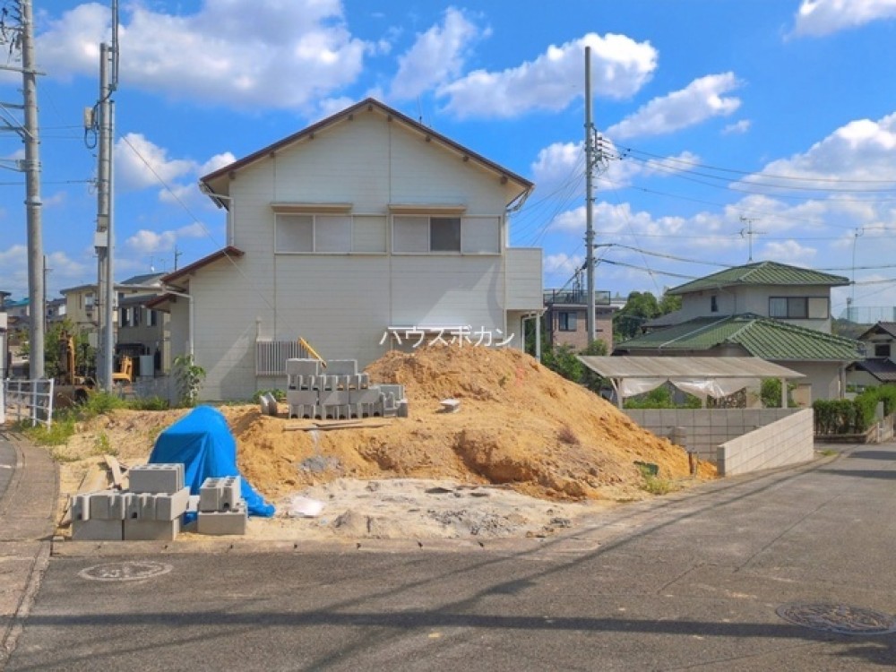 角地につき開放感のある建築中現場！