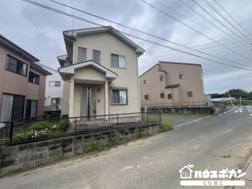 洋風なお洒落な中古戸建です。