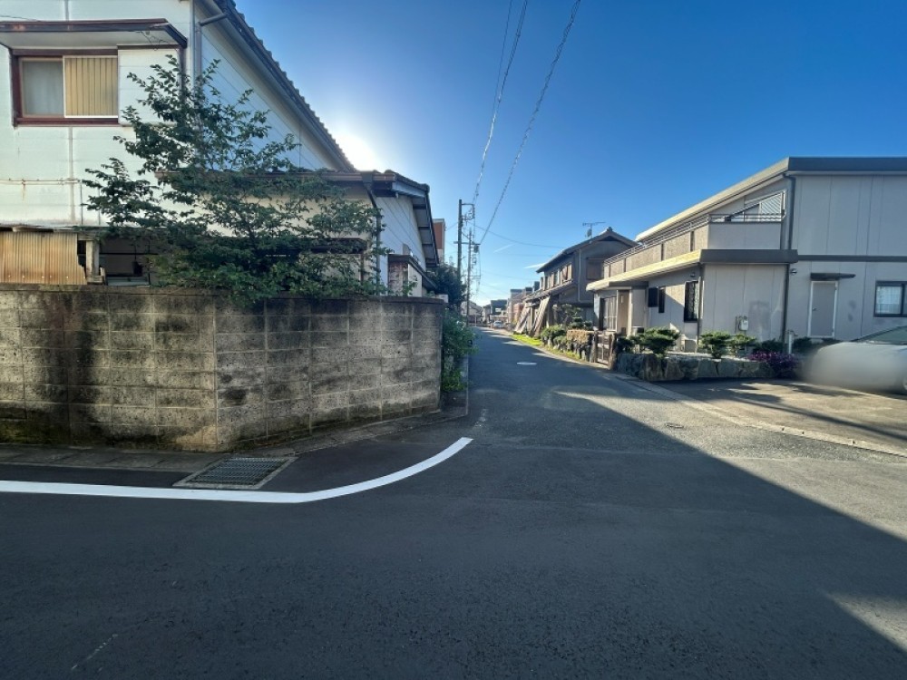 落ち着いた雰囲気の閑静な住宅街です。