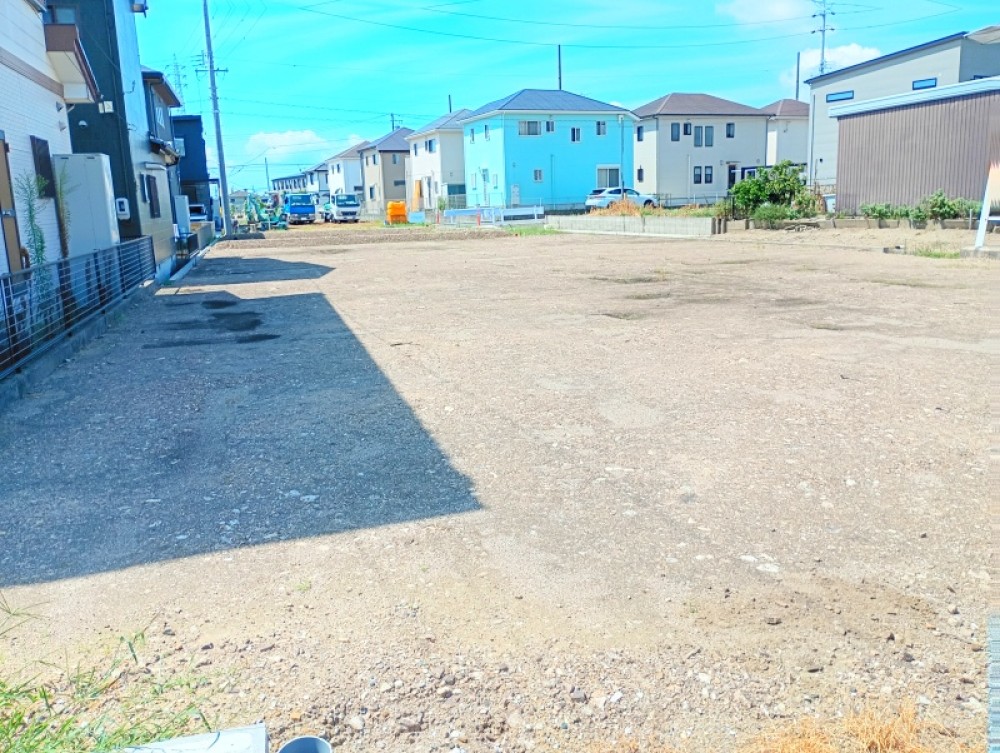 商業施設が徒歩15分圏内に揃う便利な立地！
