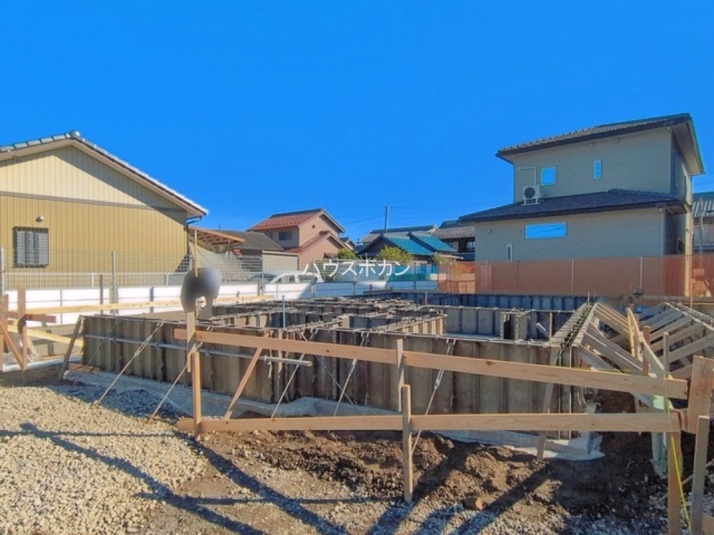 基礎工事中の建築現場です！