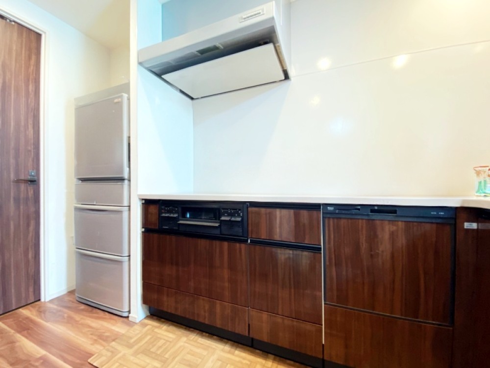 作業動線に配慮したシステムキッチン。