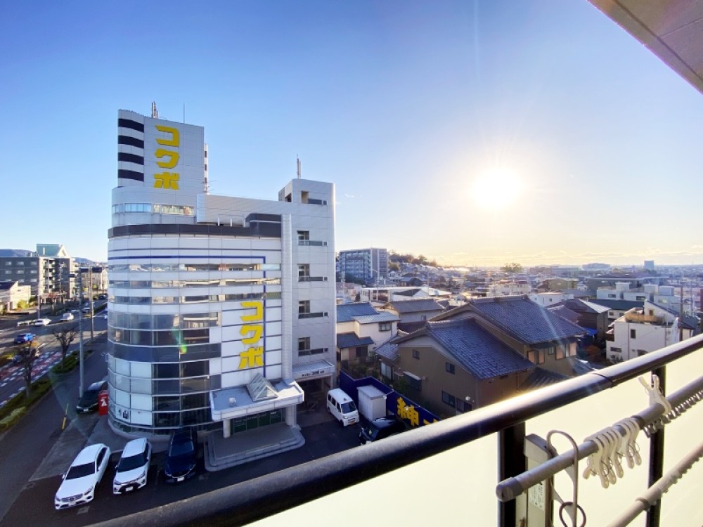 陽当たりと眺望に恵まれたバルコニーです。