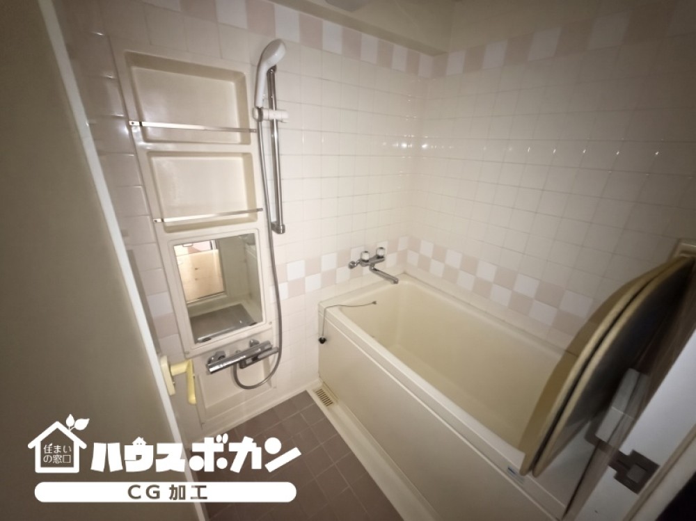バスルームもきれいな状態です。