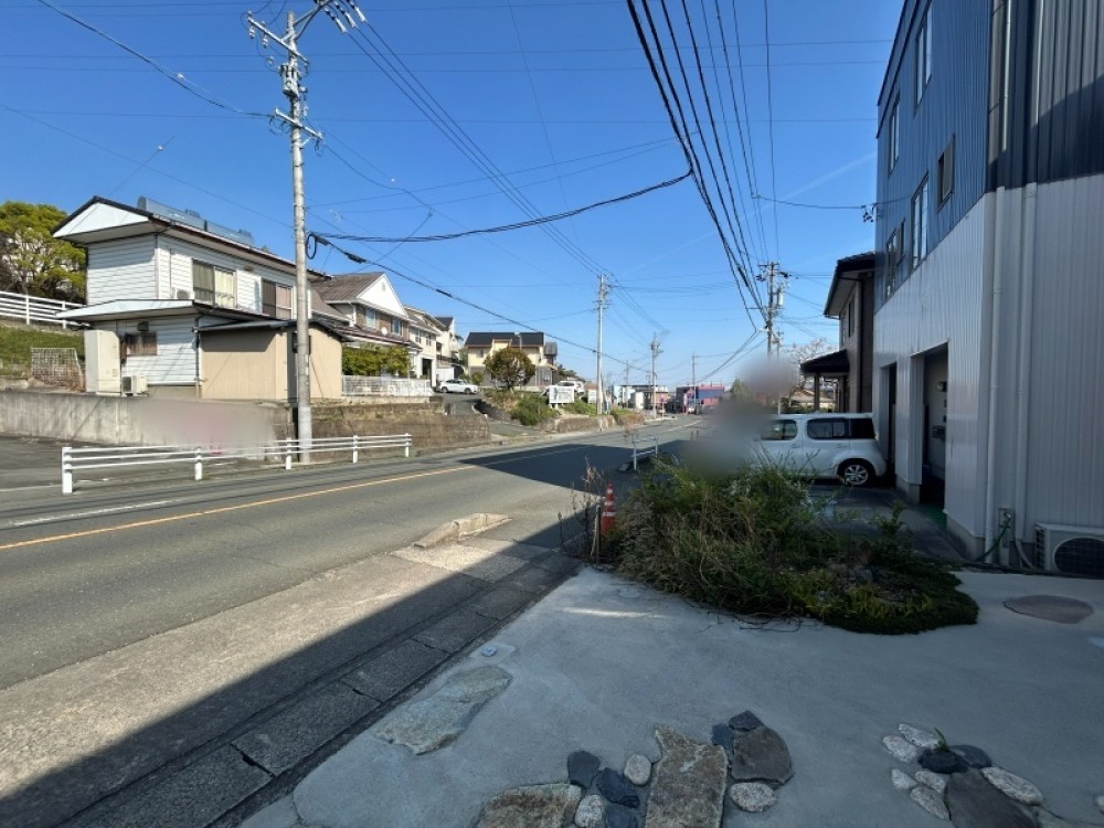 周辺環境充実のエリアです。