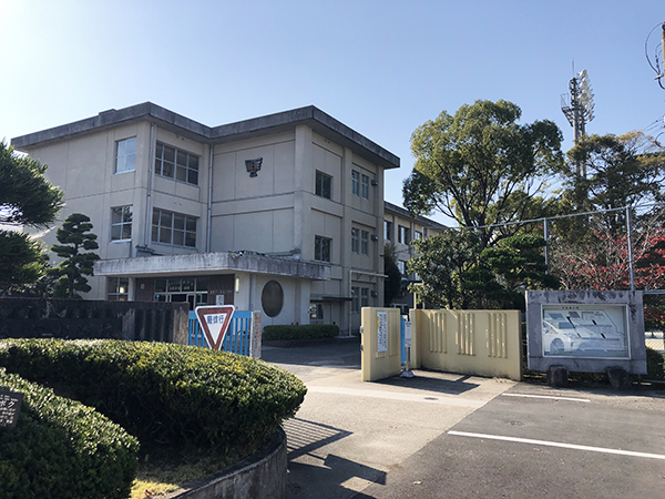 益富中学校 画像